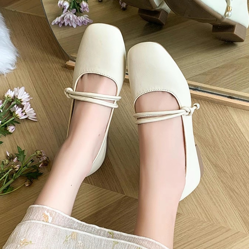 Elegant Cream Women's Flats